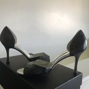 MANOLO BLAHNIK SNAKE SKIN OPEN TOE PUMP